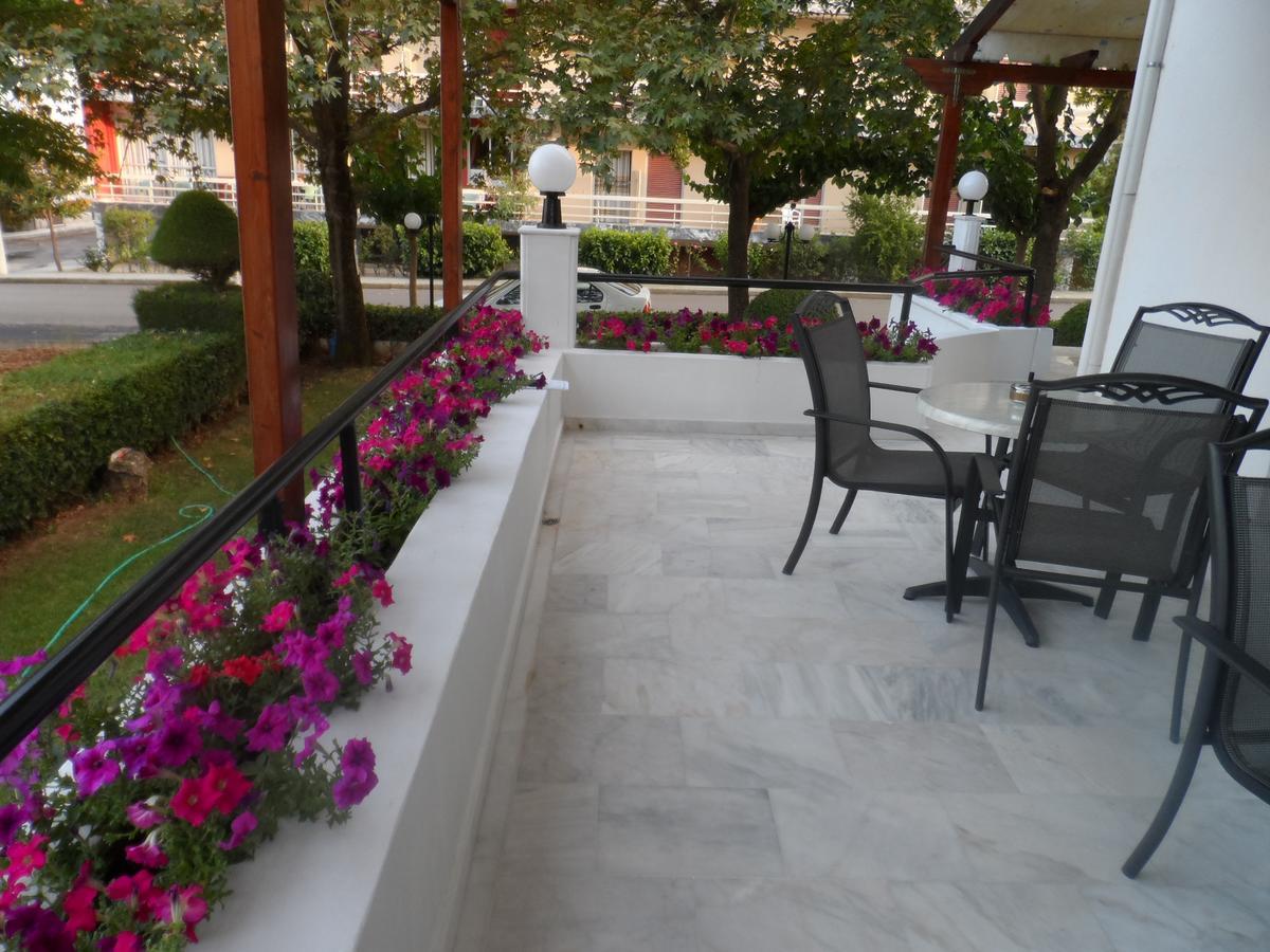 Hotel Esperia Loutra Ipatis Exterior photo